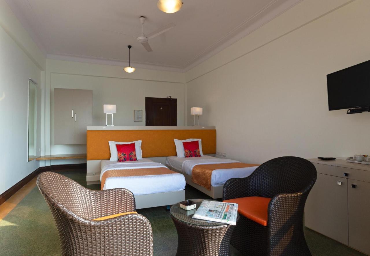 Sea Green Hotel Bombay Extérieur photo