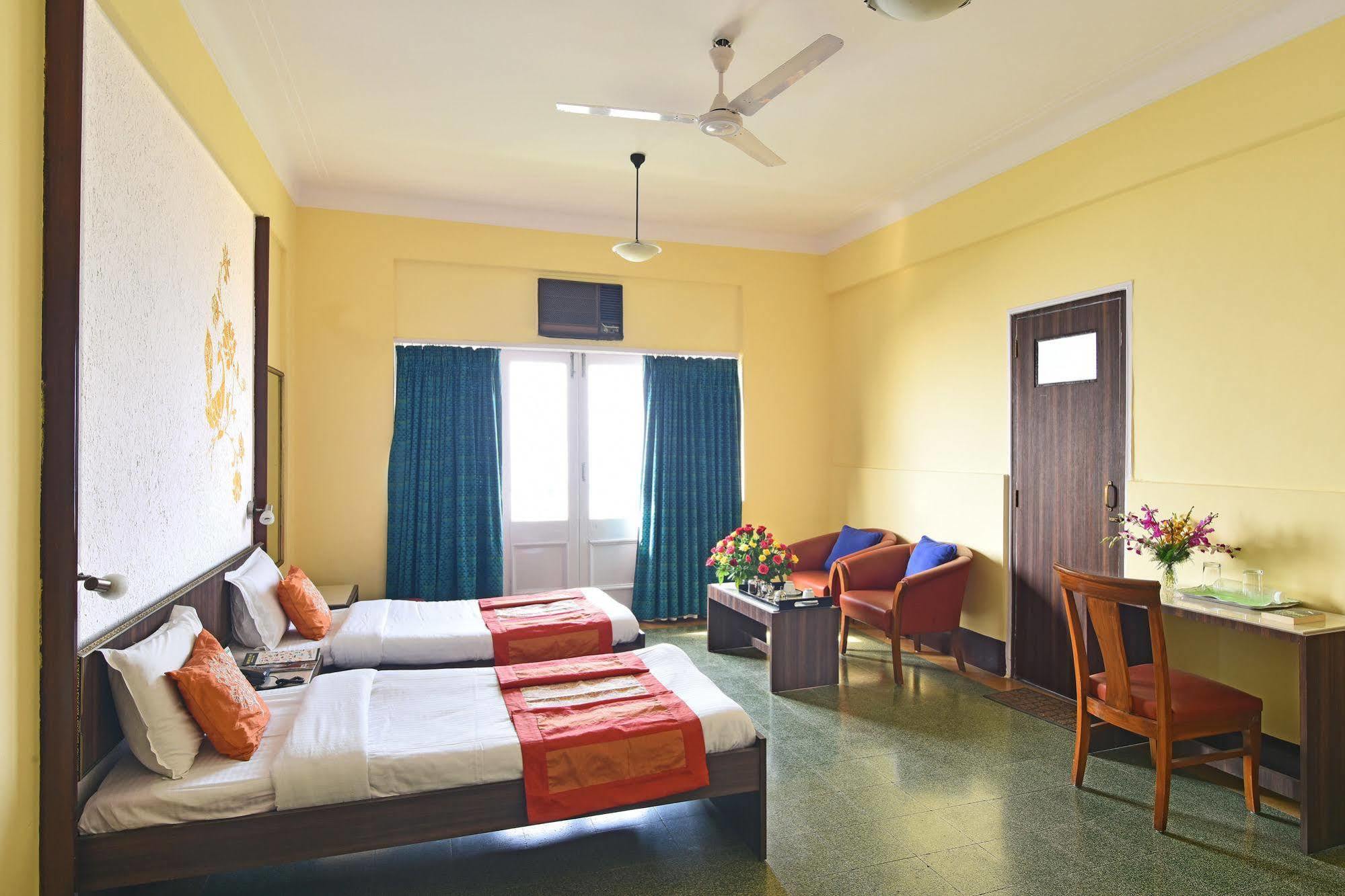 Sea Green Hotel Bombay Extérieur photo