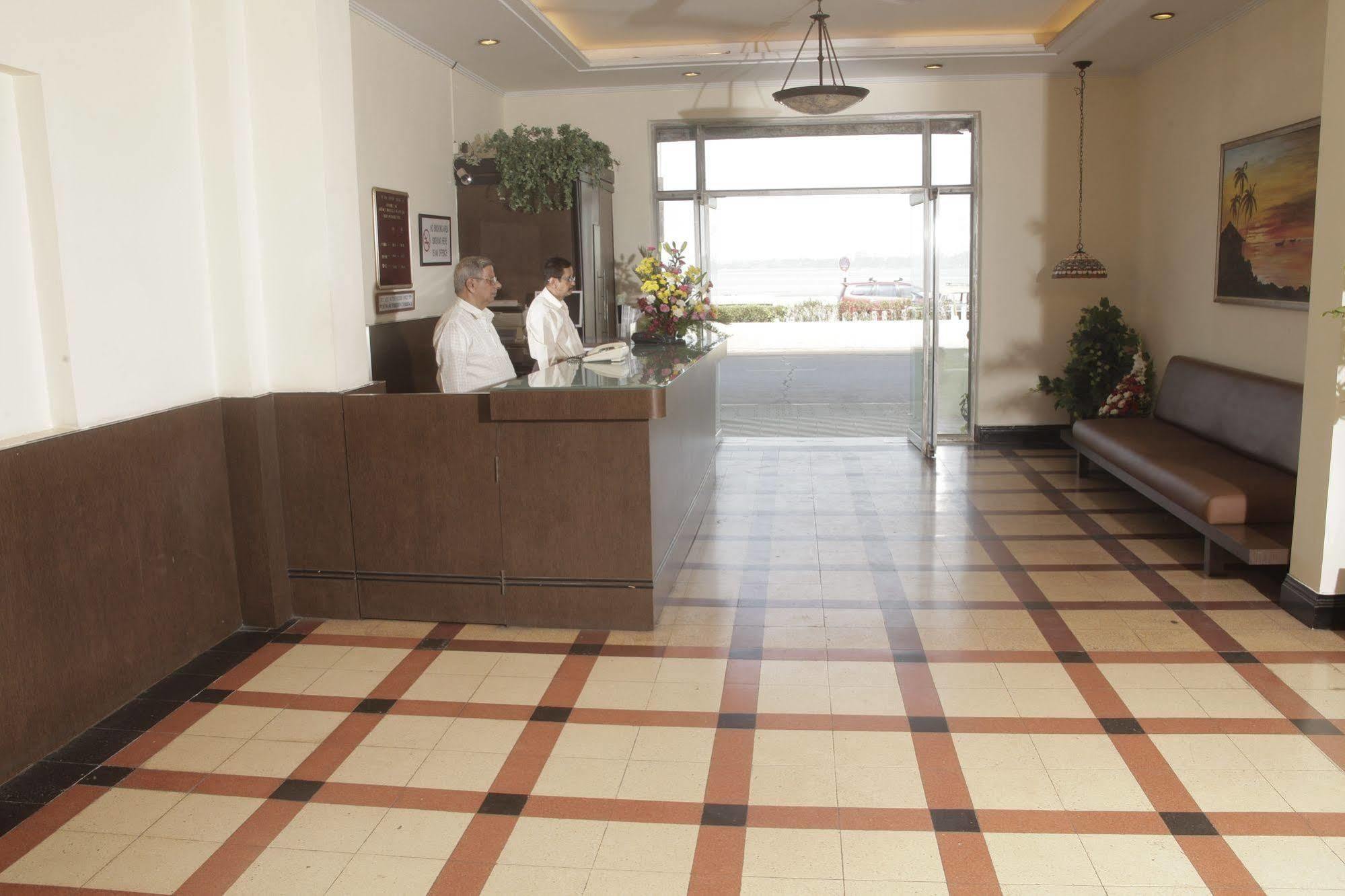 Sea Green Hotel Bombay Extérieur photo
