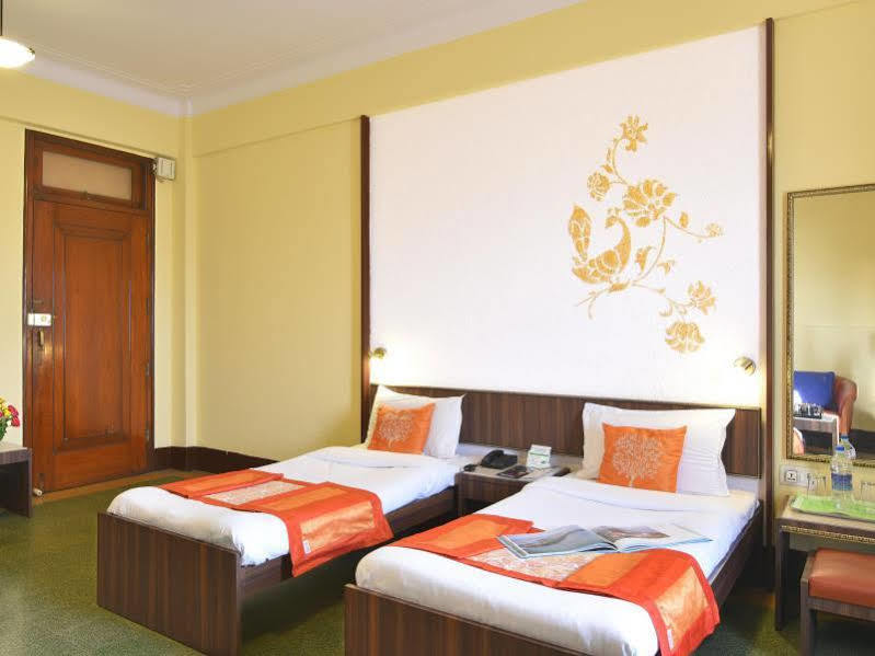 Sea Green Hotel Bombay Extérieur photo