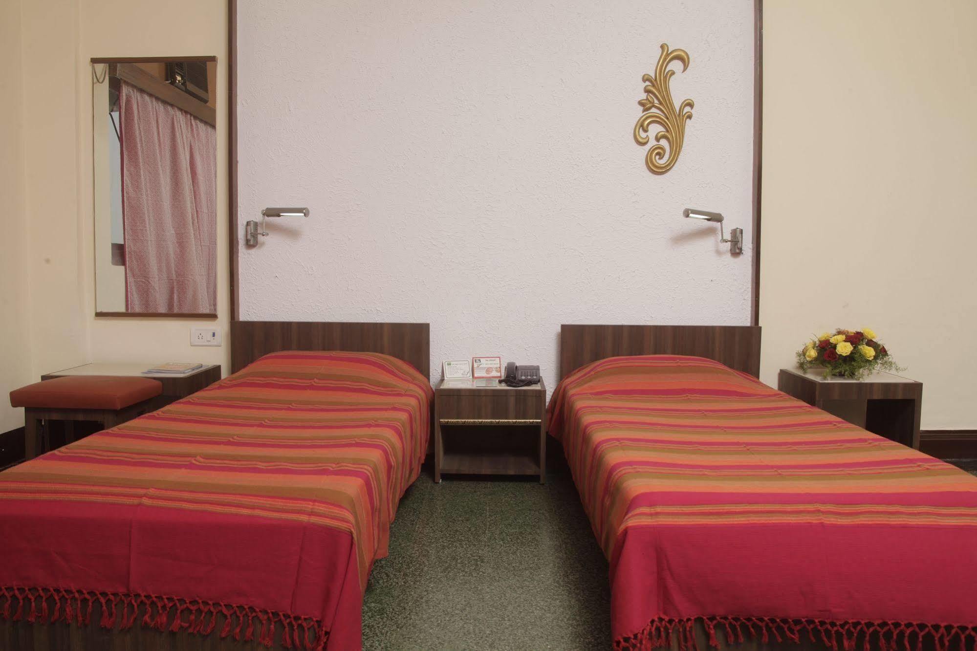 Sea Green Hotel Bombay Extérieur photo