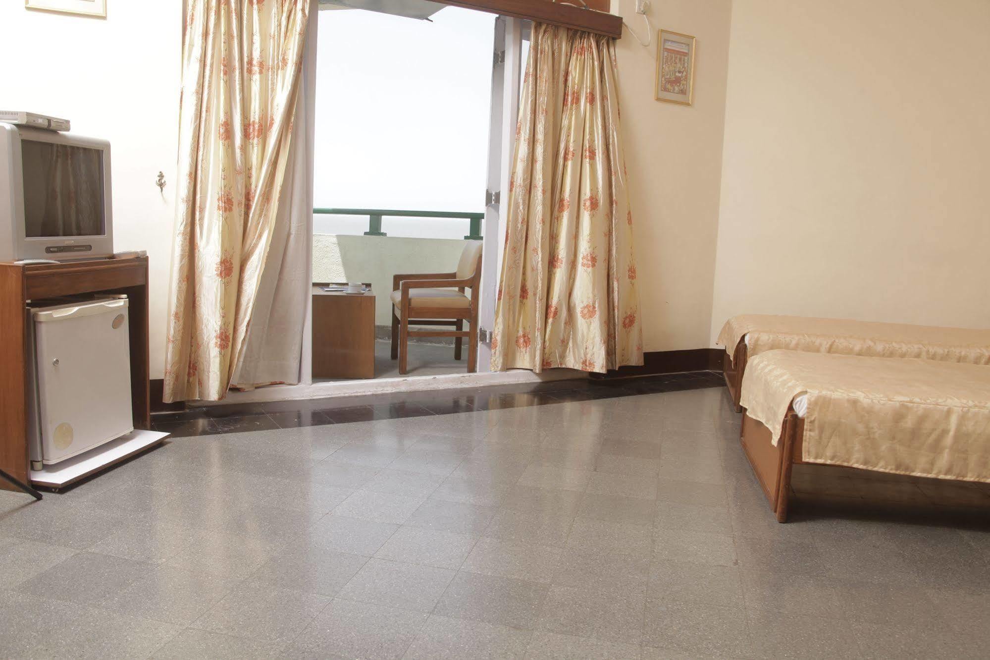 Sea Green Hotel Bombay Extérieur photo